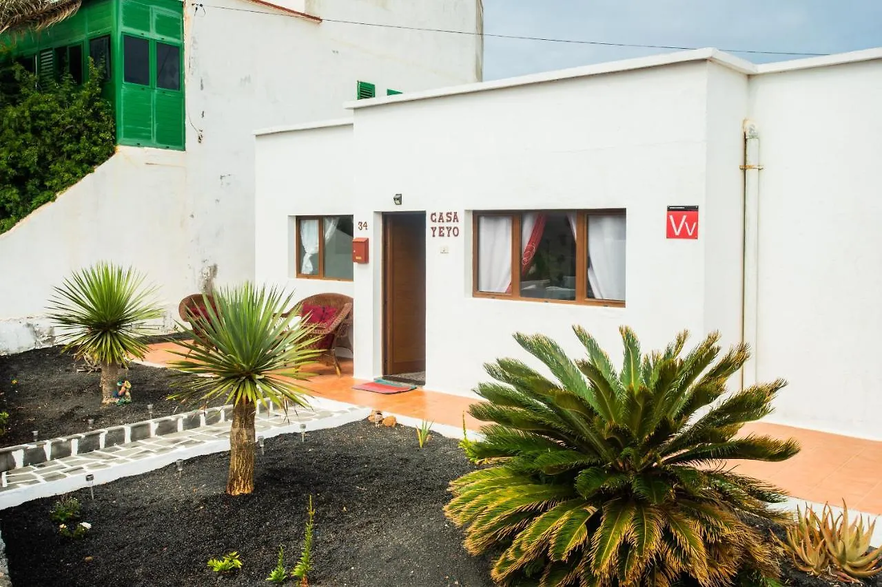 Rural Yeyo House In The Volcano Crater Villa Tinguaton Spain